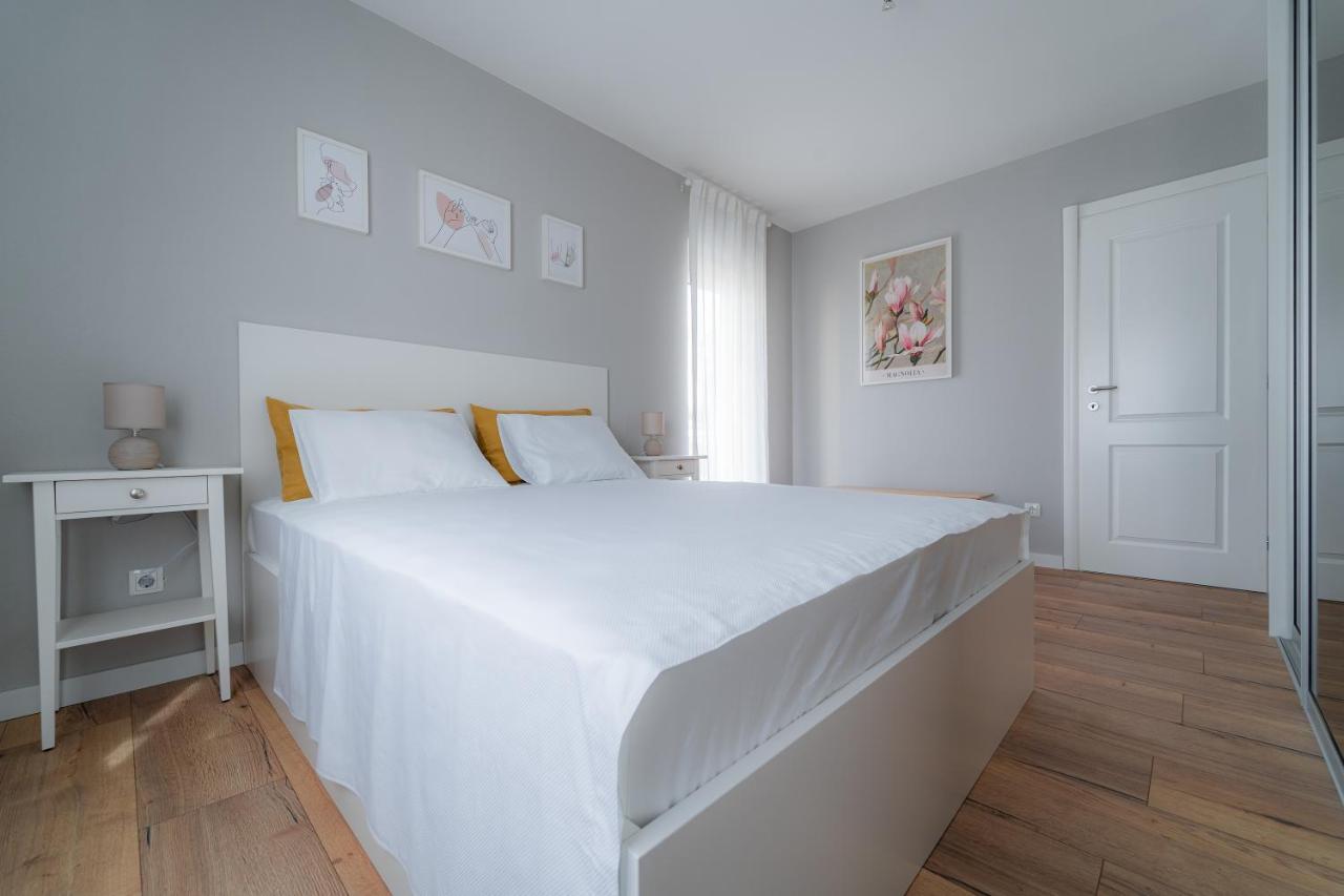 Luxury Apartment Laluna Kamen Exterior photo