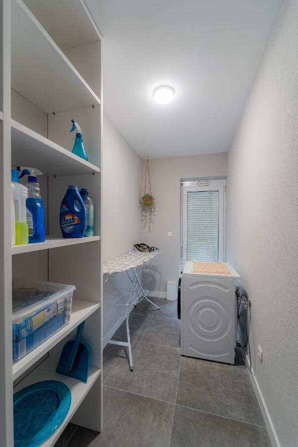 Luxury Apartment Laluna Kamen Exterior photo